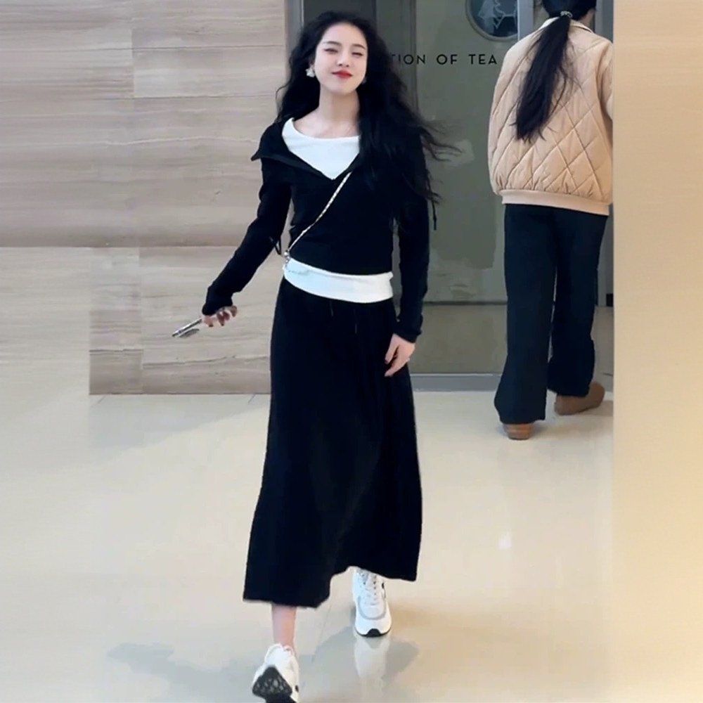 假两件撞色卫衣连衣裙子女早秋季2025新款韩系穿搭一整套长裙套装
