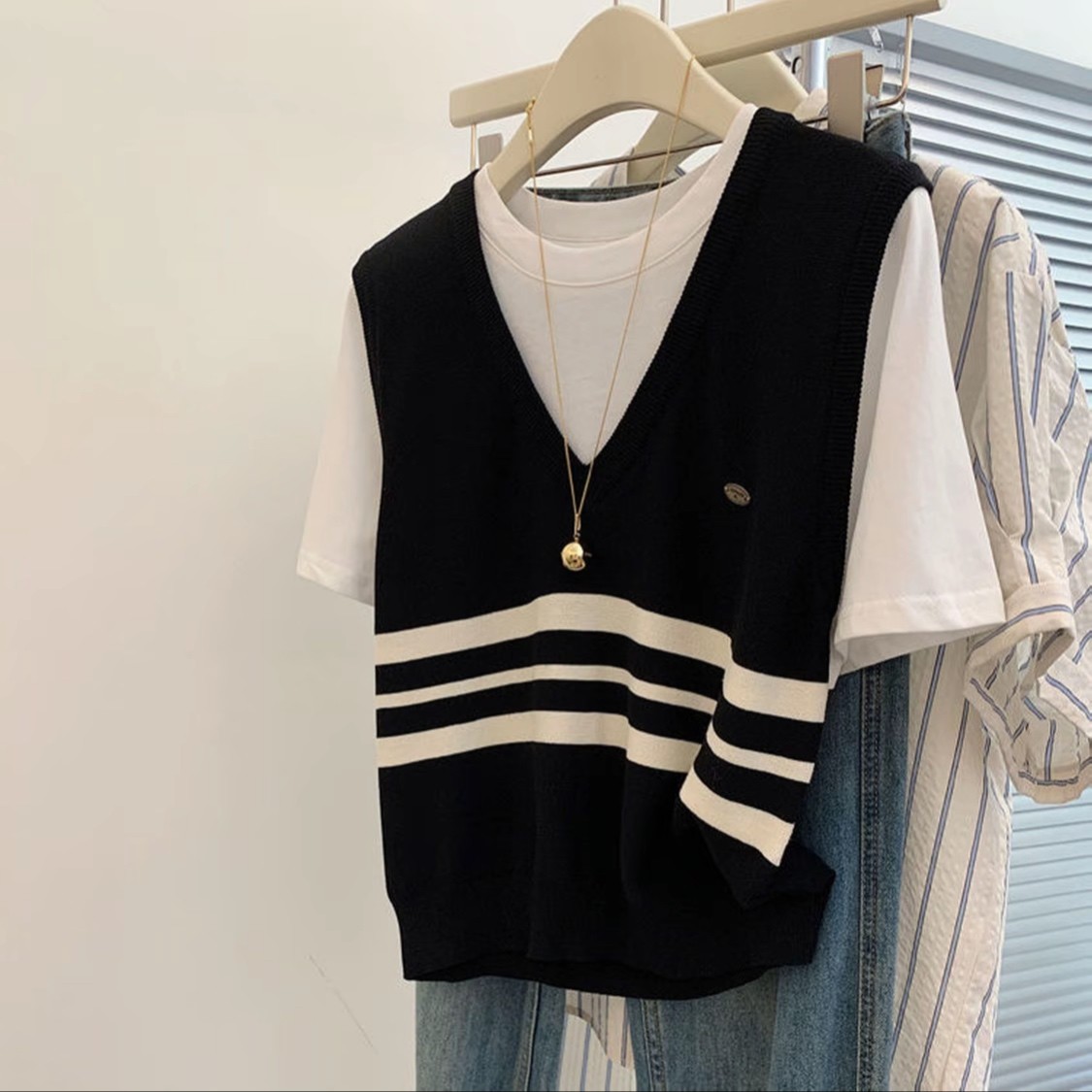 假两件拼接条纹薄款圆领冰丝针织T恤女夏季新款时尚减龄显瘦上衣