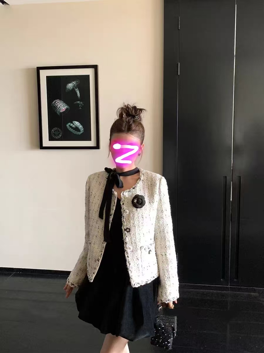 大码胖MM小香风女千金风短款单排扣加厚短外套时尚连衣裙套装