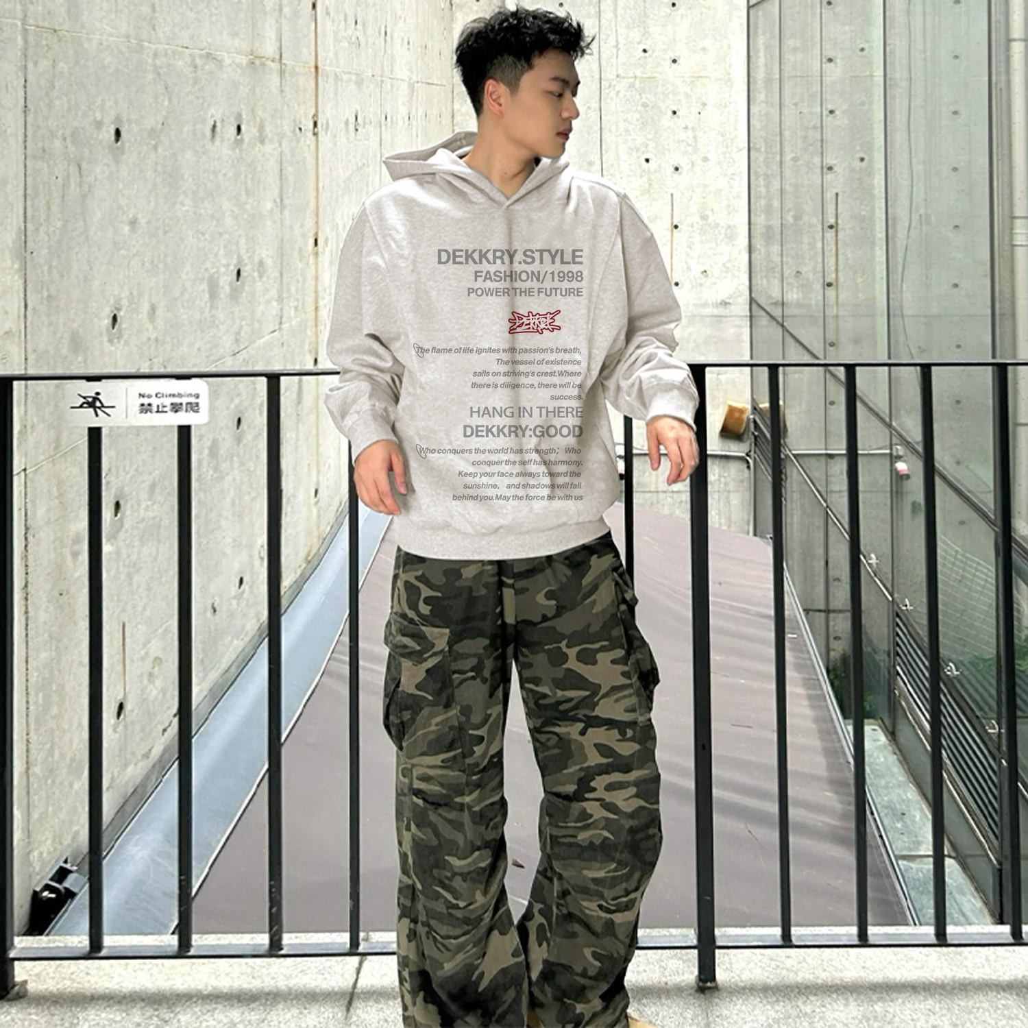 美式高街个性字母印花无口袋连帽卫衣男女秋冬休闲百搭情侣款上衣