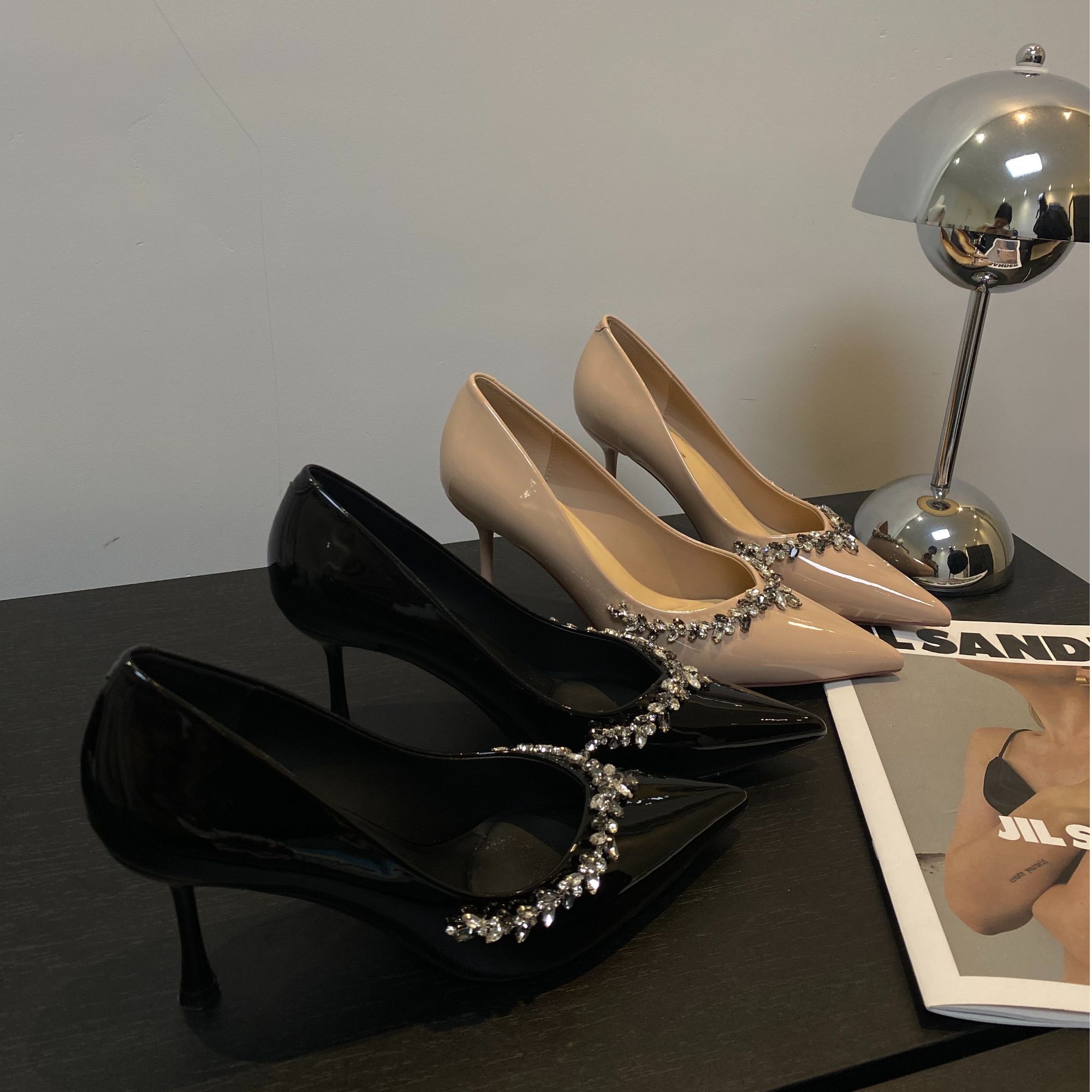 超气质水钻低跟名嫒上班女款明星同款高跟鞋女2025爆款尖头高跟鞋