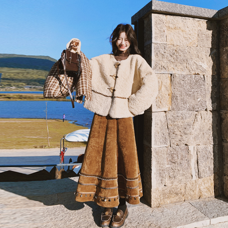 羊羔毛皮毛一体外套半身裙2025冬季新款复古氛围感美拉德风两件套