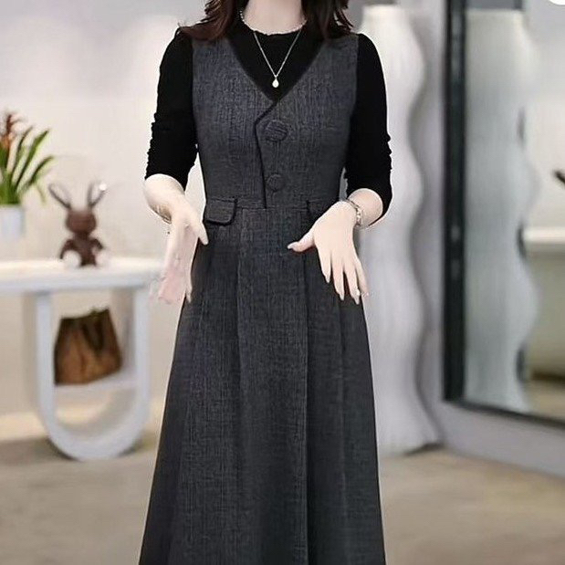 2025假两件加厚打底配大衣连衣裙子女秋冬新款中长遮肚洋气时尚潮