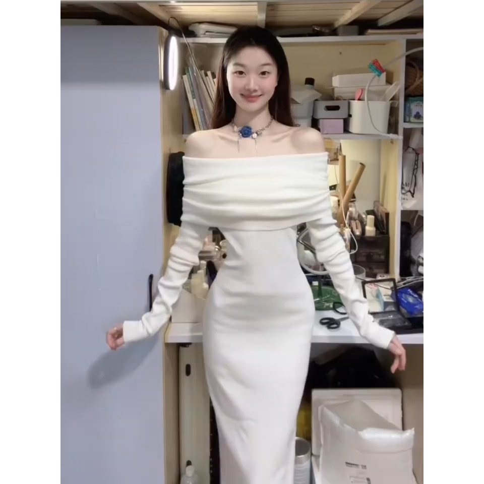 法式白色长袖一字肩针织连衣裙女秋冬新款高级感修身显瘦气质长裙