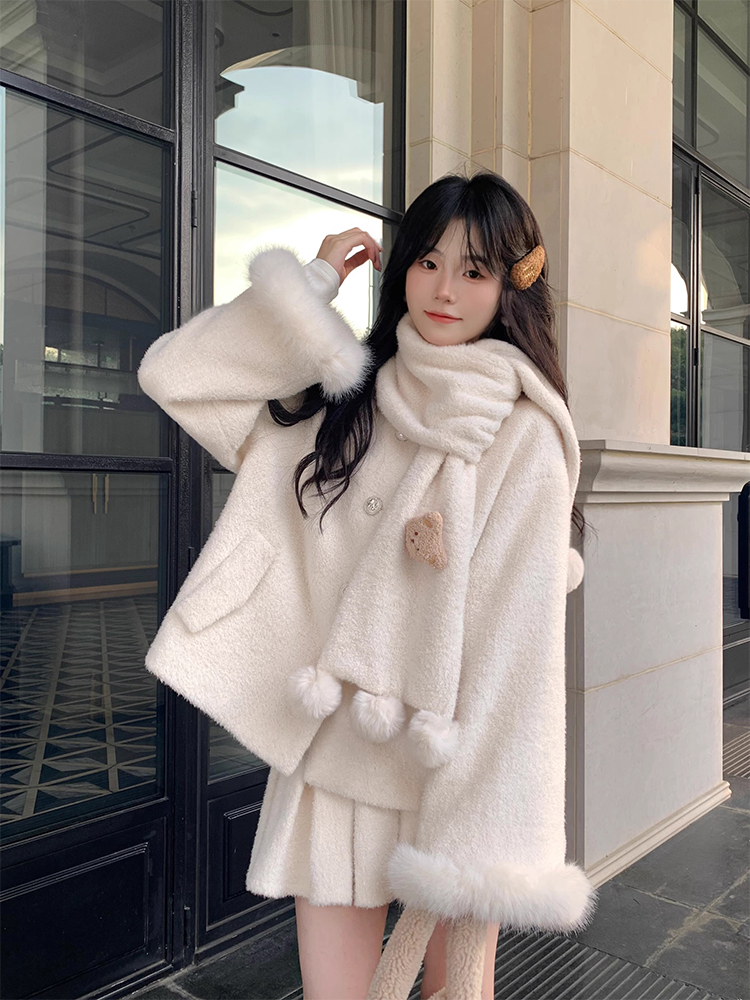 安纳茜童话 带绒球围巾甜美2025冬款气质减龄毛呢外套半裙套装