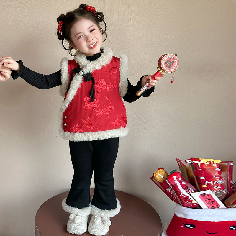 女童冬装洋气珍珠盘扣拜年服套装2025新款儿童时尚女宝宝两件套潮