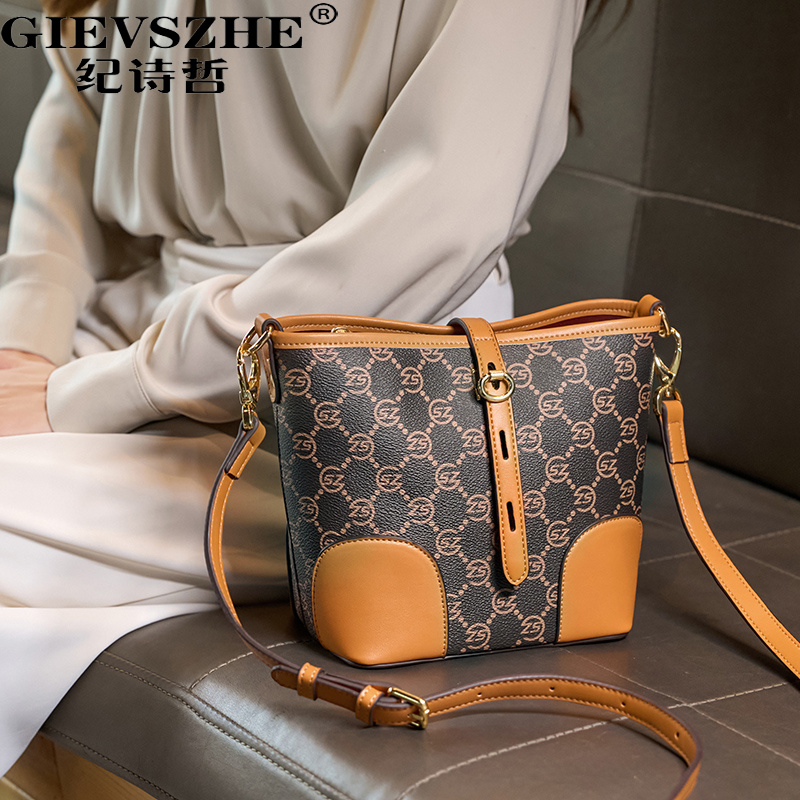 纪诗哲包包女款水桶包单肩女士斜挎包送女友老婆双旦情人节礼物