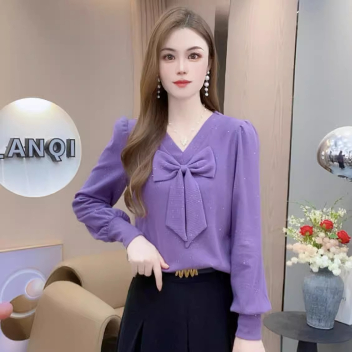 时尚长袖T恤女2025秋冬新款洋气质显瘦蝴蝶结减龄休闲打底衫上衣