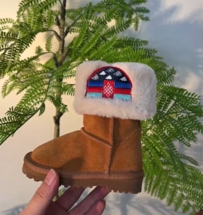 乌日晗蒙古族特色冬雪地靴牛皮革内里羊毛真皮软底中筒靴子秋冬时