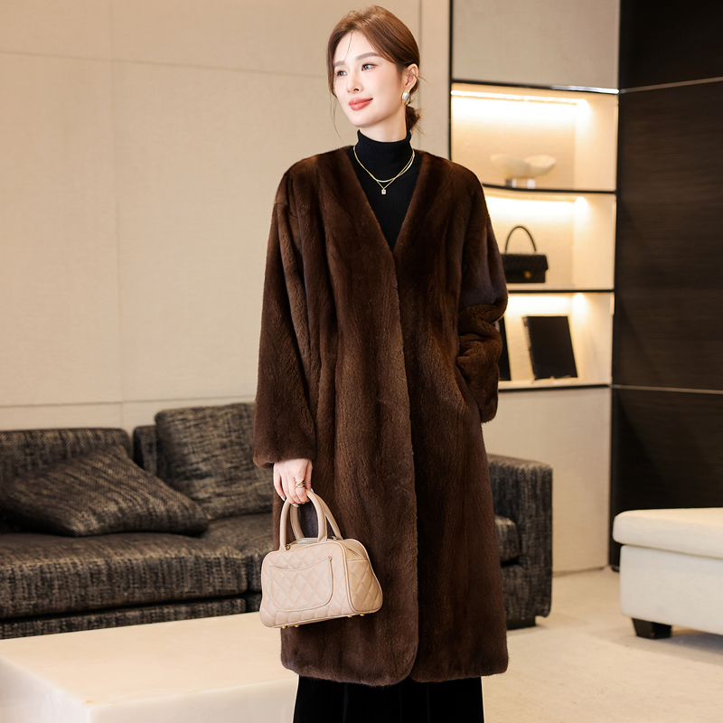海宁2025新款冬季天鹅绒貂皮大衣女整貂水貂皮草长款过膝外套