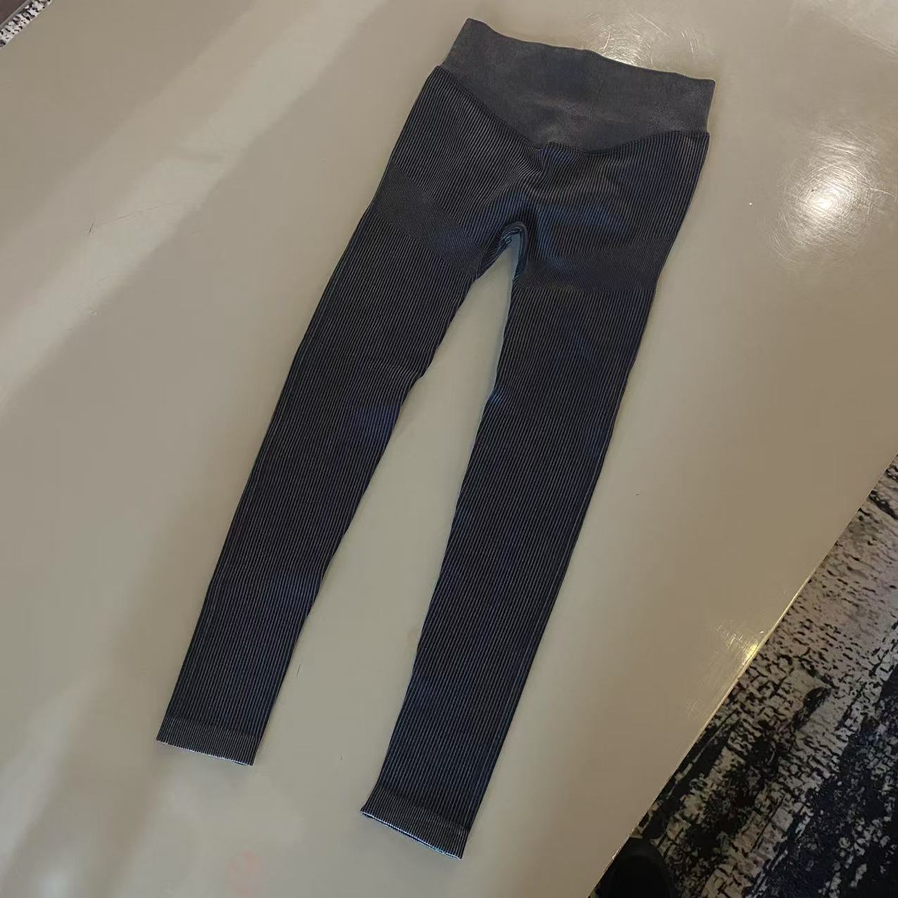 MNFK 新款打底瑜伽裤 K0654