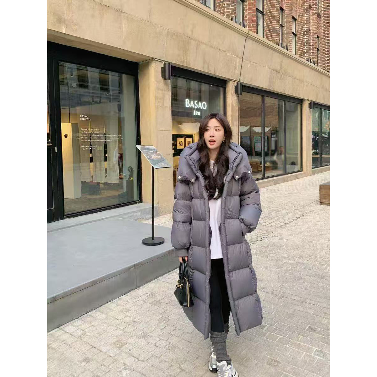 新款韩版时尚过膝收腰极简系带连帽加厚保暖服外套