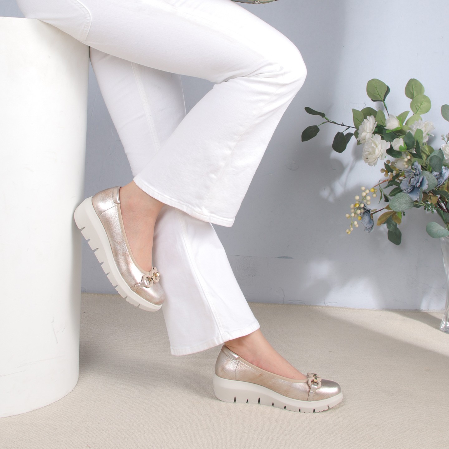 意大利羊皮秋季单鞋超轻软底舒适浅口真皮女鞋明星同款网红鞋子