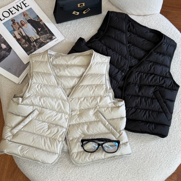 2025欧货轻薄羽绒马夹女冬季百搭无袖加厚背心单排扣修身保暖马夹