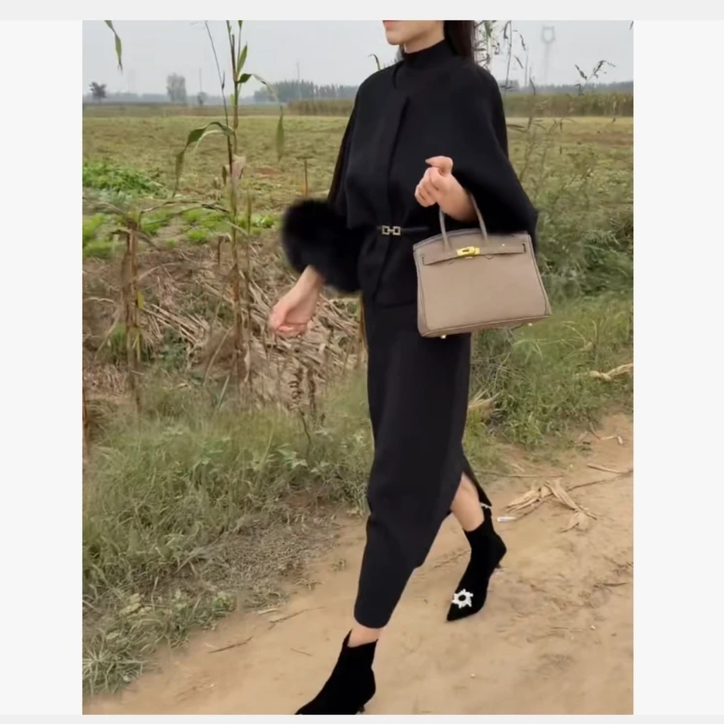 秋季时尚显瘦女士圆领毛边长袖上衣搭配半身裙套装