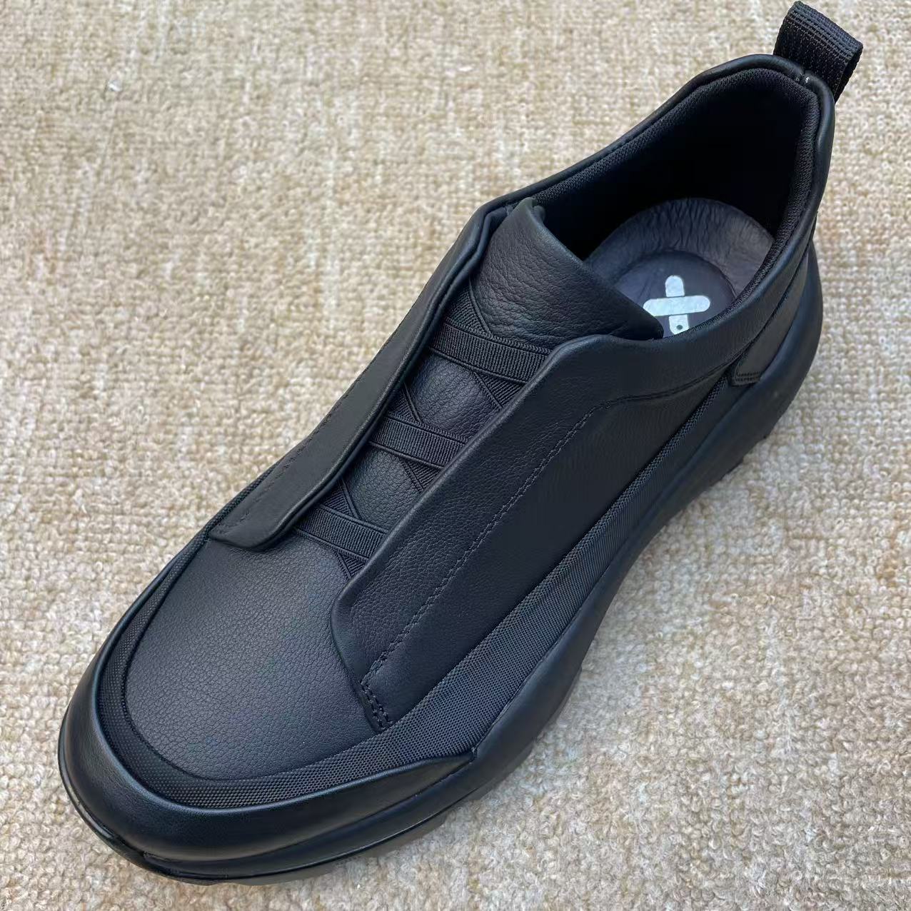 26年广州新款男士休闲软底轻便运动款高档男鞋