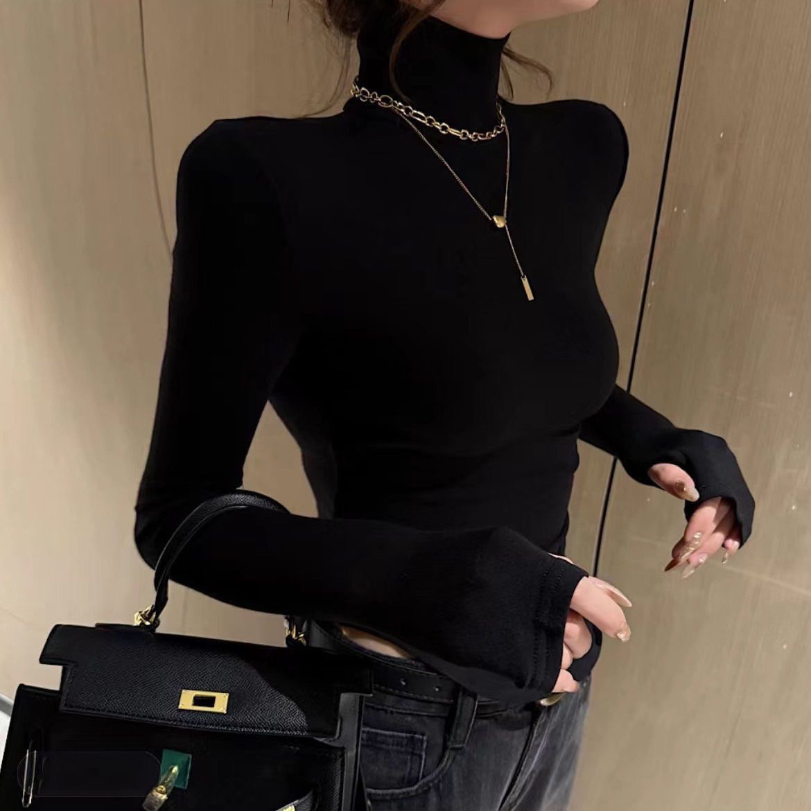 高领简约气质纯色打底衫女秋冬季新款垫肩修身显瘦内搭长袖上衣