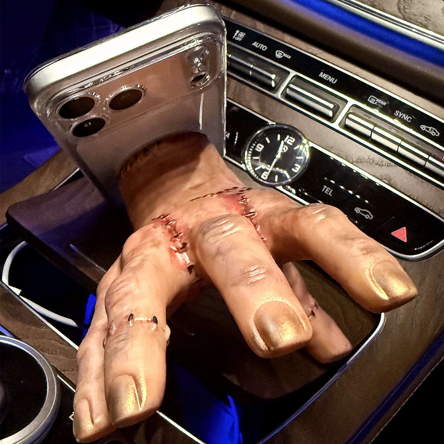 亚当斯一家星期三断手手机壳iPhone16ProMax仿真恐怖苹果17恶搞怪