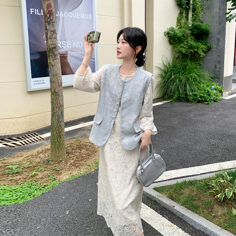 重工蕾丝提花马甲连衣裙2025春秋新款气质名媛温柔风氛围感套装裙