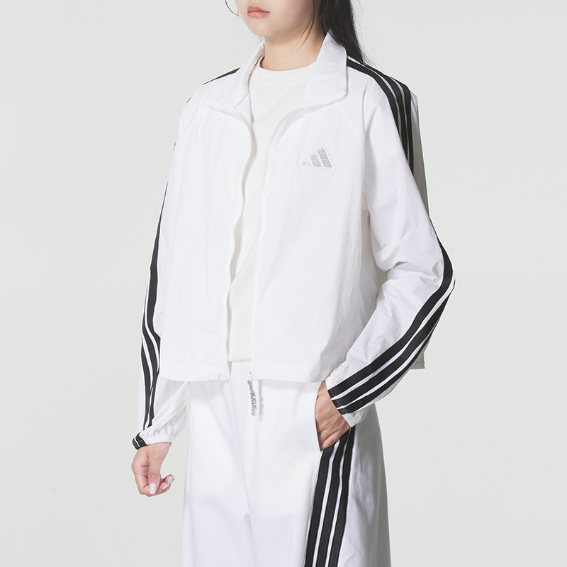 adidas/阿迪达斯外套女子S LW JKT运动健身立领薄款夹克梭织外套