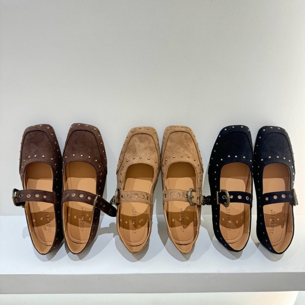 ZM-3038-6 复古时髦铆钉方头2025SS秋季一字扣浅口巨好看单鞋
