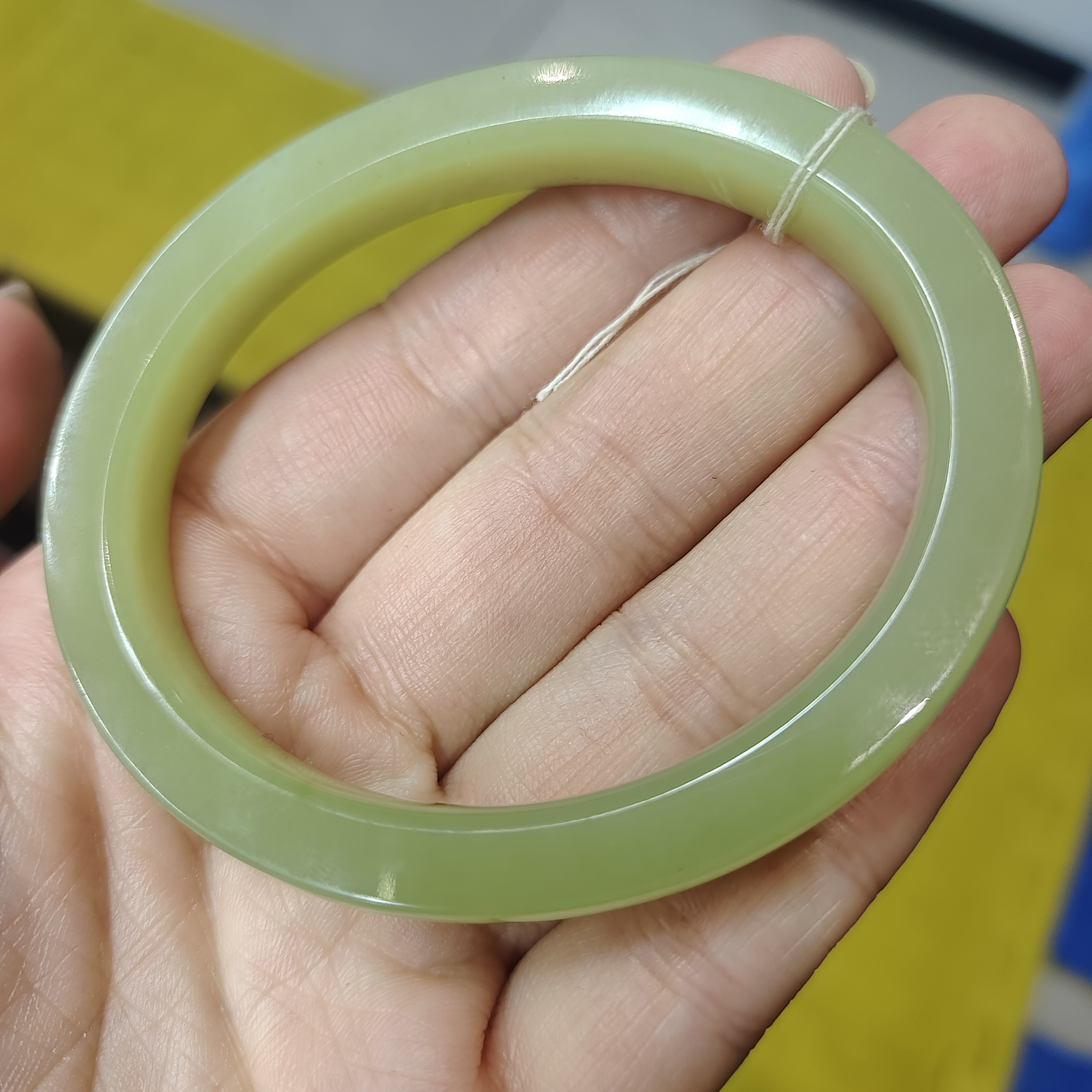 新疆若羌和田玉黄口女士手镯贵妃精品微棉福利58圈口可带