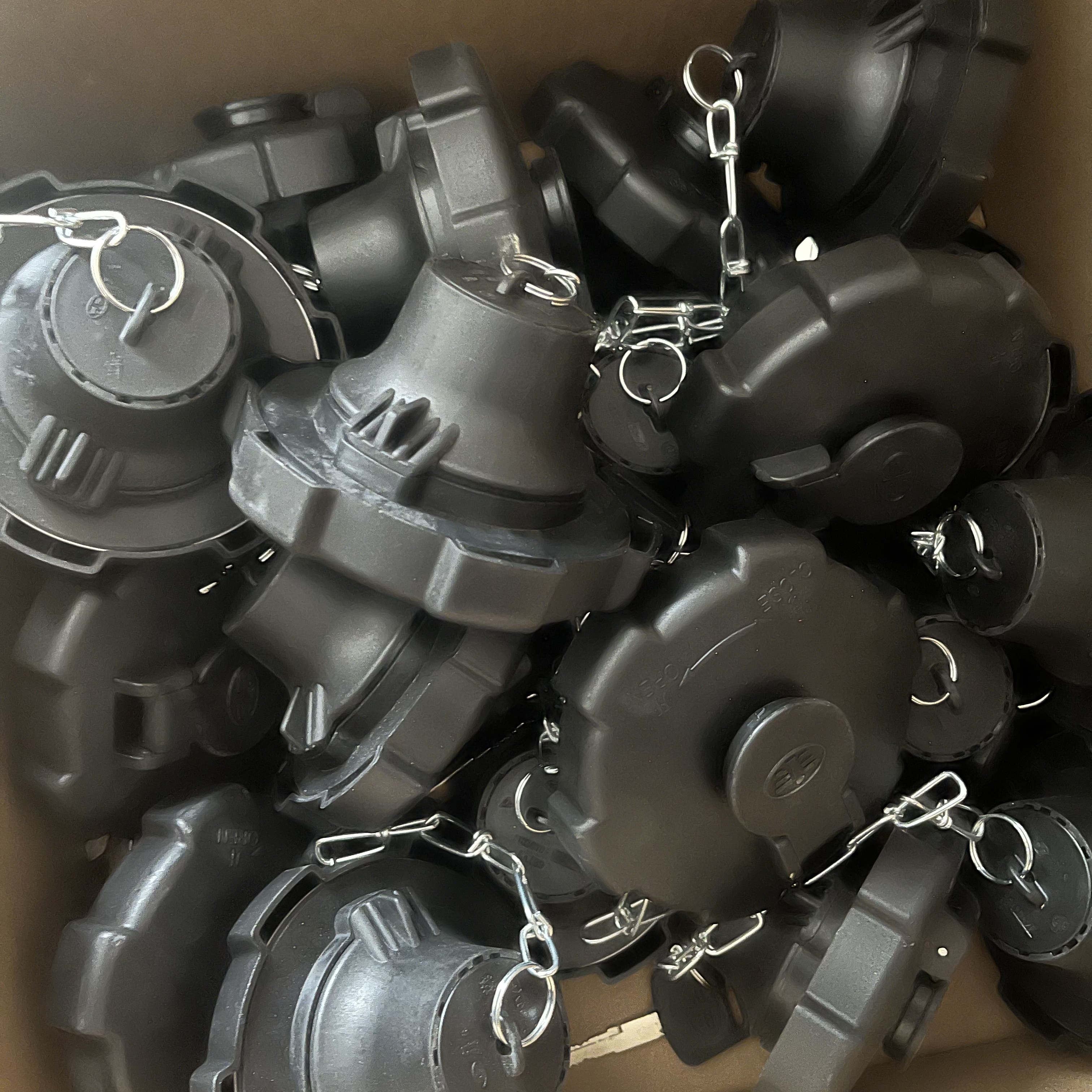 特价处理J6 J7油箱盖，特价商品不退换，看好在拍