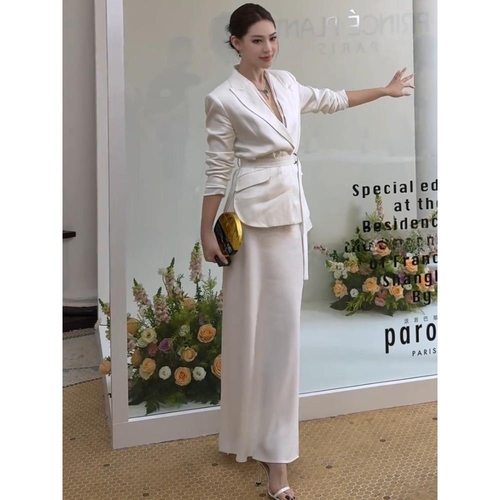 2025秋季新款重要场合大方得体气质高级感白色西装外套半身裙套装