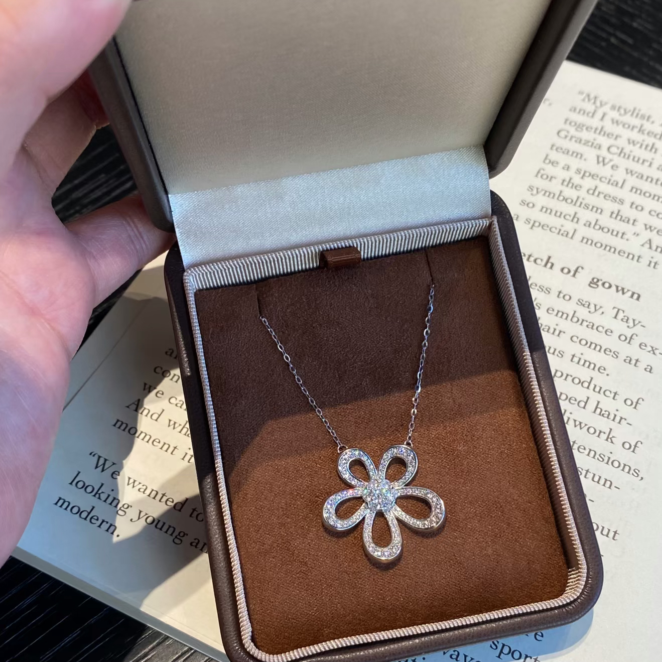 坠链均925银莫桑石 太阳花大花瓣项链锁骨链轻奢小众时尚百搭