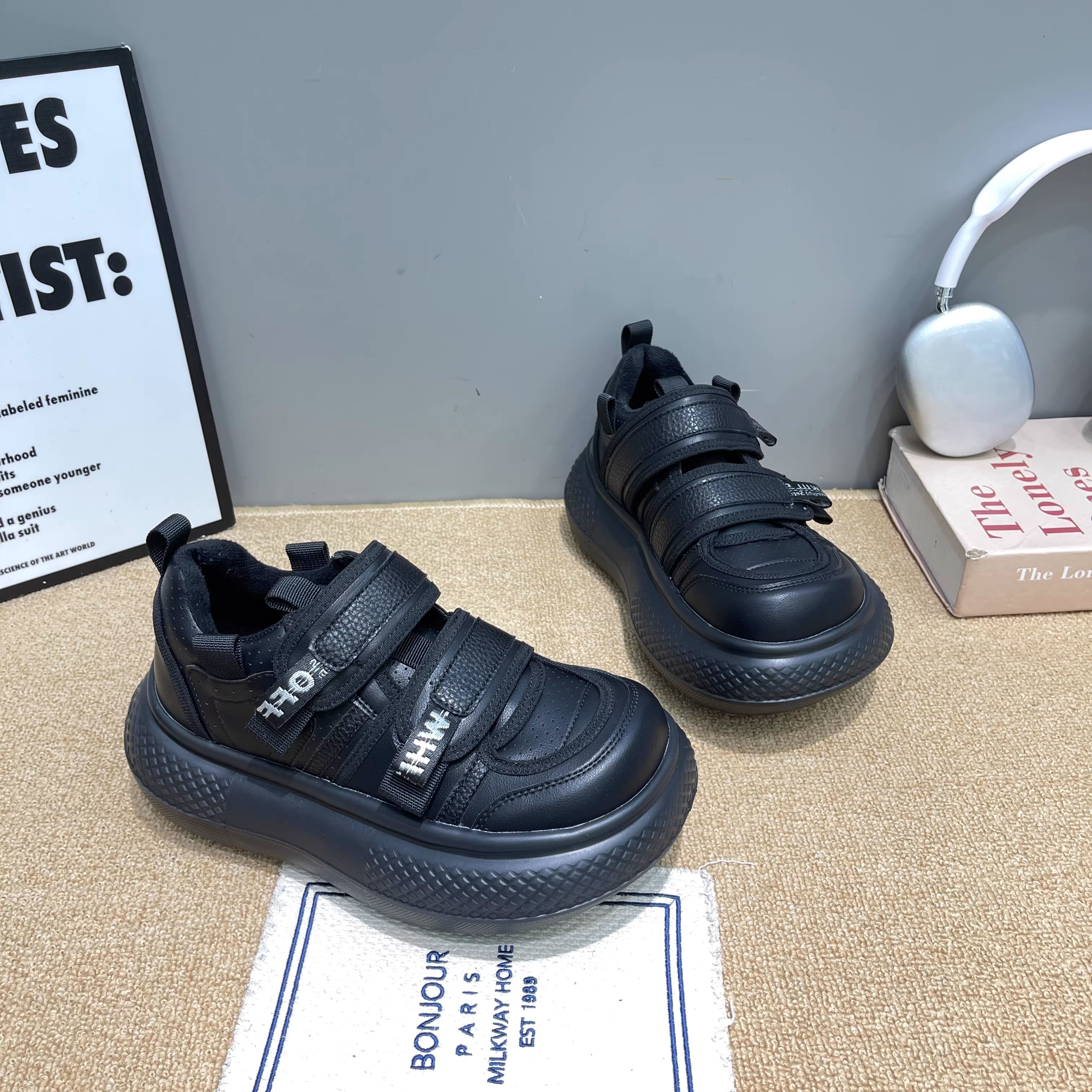 2025新款时尚魔术贴厚底增高板鞋加绒保暖舒适百搭休闲简约洋气潮