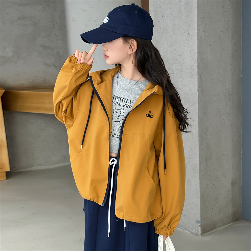 儿童秋季长袖外套2025新款秋装时尚初中生女大童宽松连帽夹克衫潮