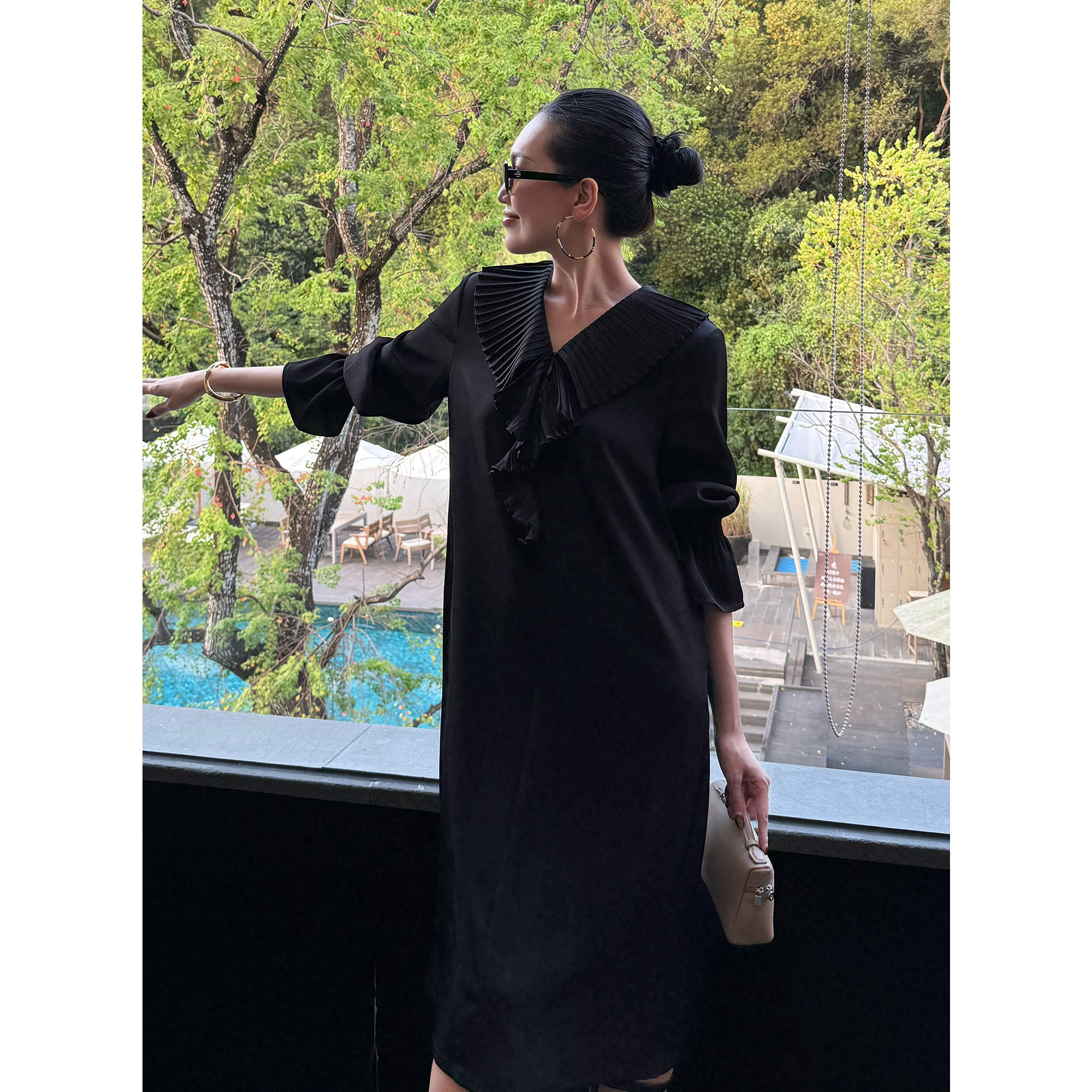 紫紫   MIU系翻领裙  可持续优雅阔摆重工压褶娃娃裙 ZD09LZYL752