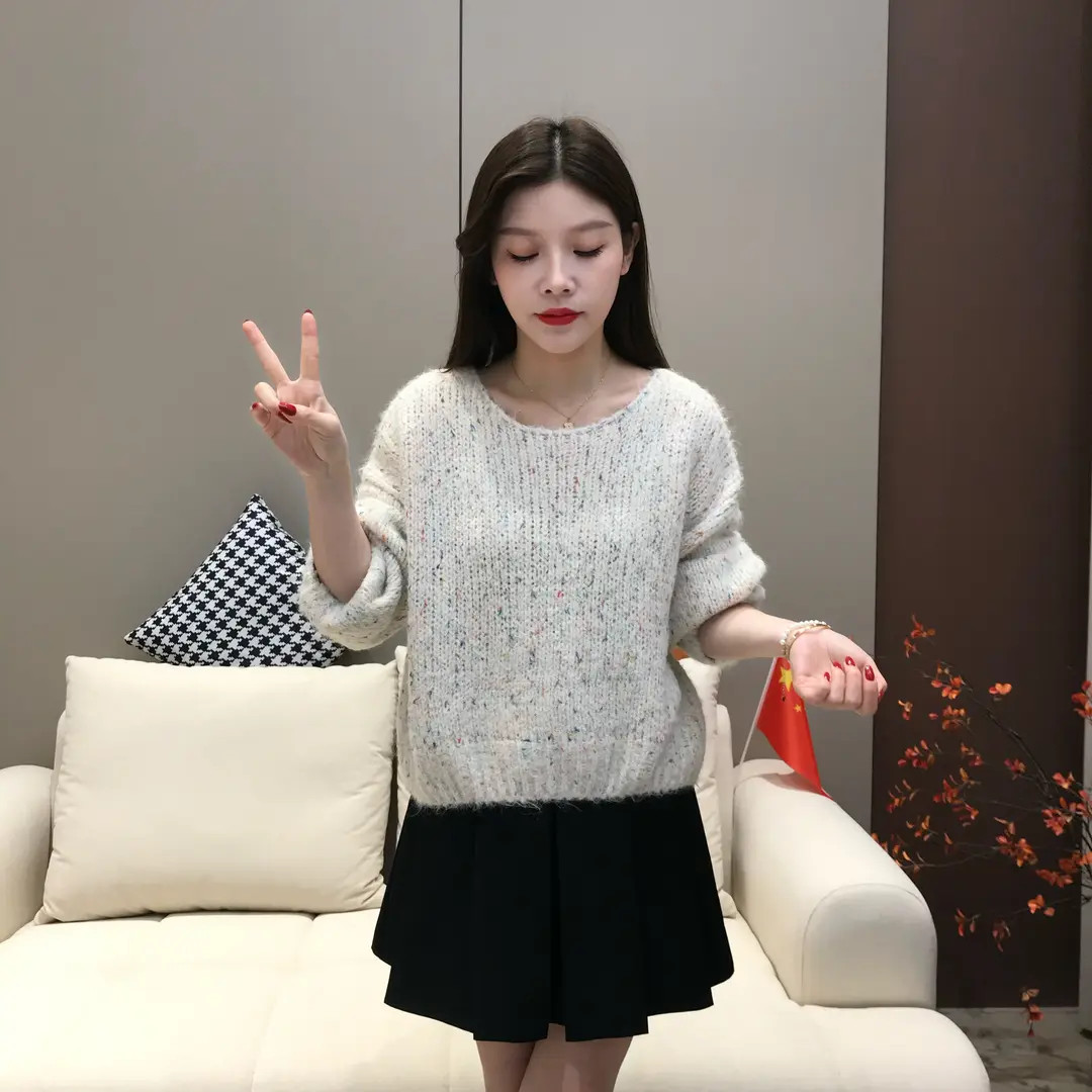韩系减龄慵懒风宽松彩色圆领套头毛衣女软糯针织衫显瘦气质上衣潮