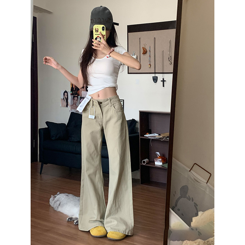 美式卡其色低腰微喇牛仔裤女秋季小个子显瘦不贴腿棕咖色喇叭裤子