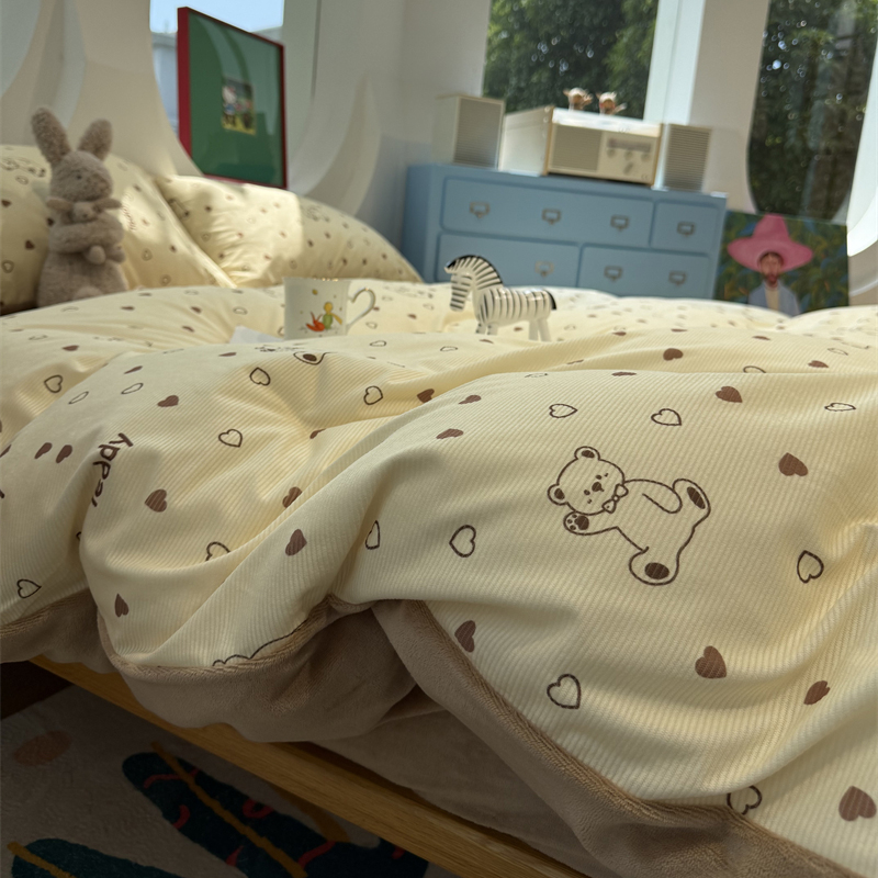 易安阁insA版灯芯绒B版牛奶绒秋冬少女心小熊黄加厚保暖四件套1.5