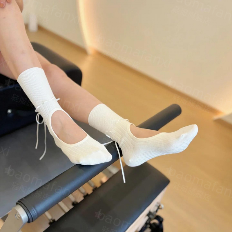 瑜伽袜子女夏薄丝带芭蕾风小腿袜套普拉提健身运动矽胶防滑长筒袜