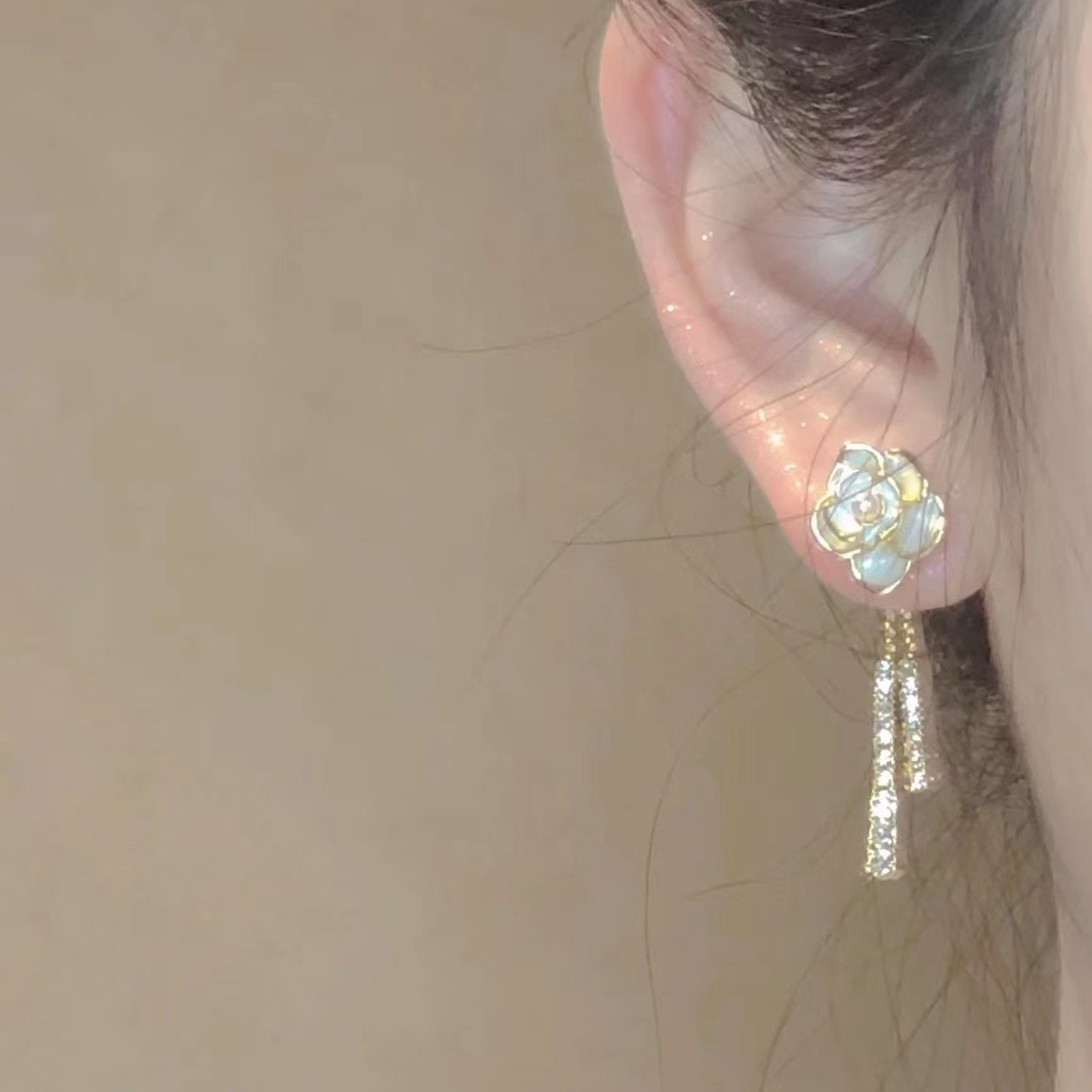 SAPTEFAMOU 925银耳饰 小香风山茶花耳钉女小众气质甜美轻奢耳夹