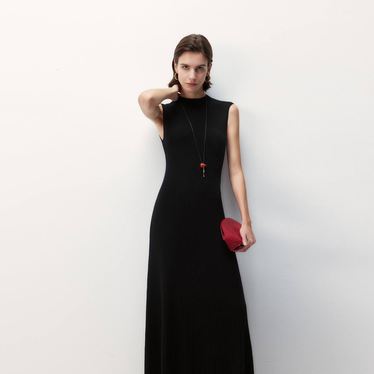 LYNEE【黑标系列】云端  半高领无袖针织连衣裙 LGD2FAK023