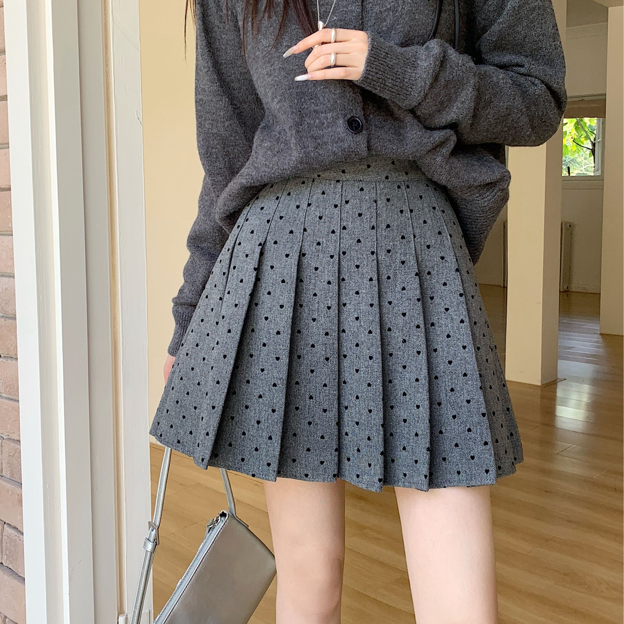 韩系简约爱心百褶裙大码显瘦A字毛呢半身裙秋冬高腰短裙遮胯半裙