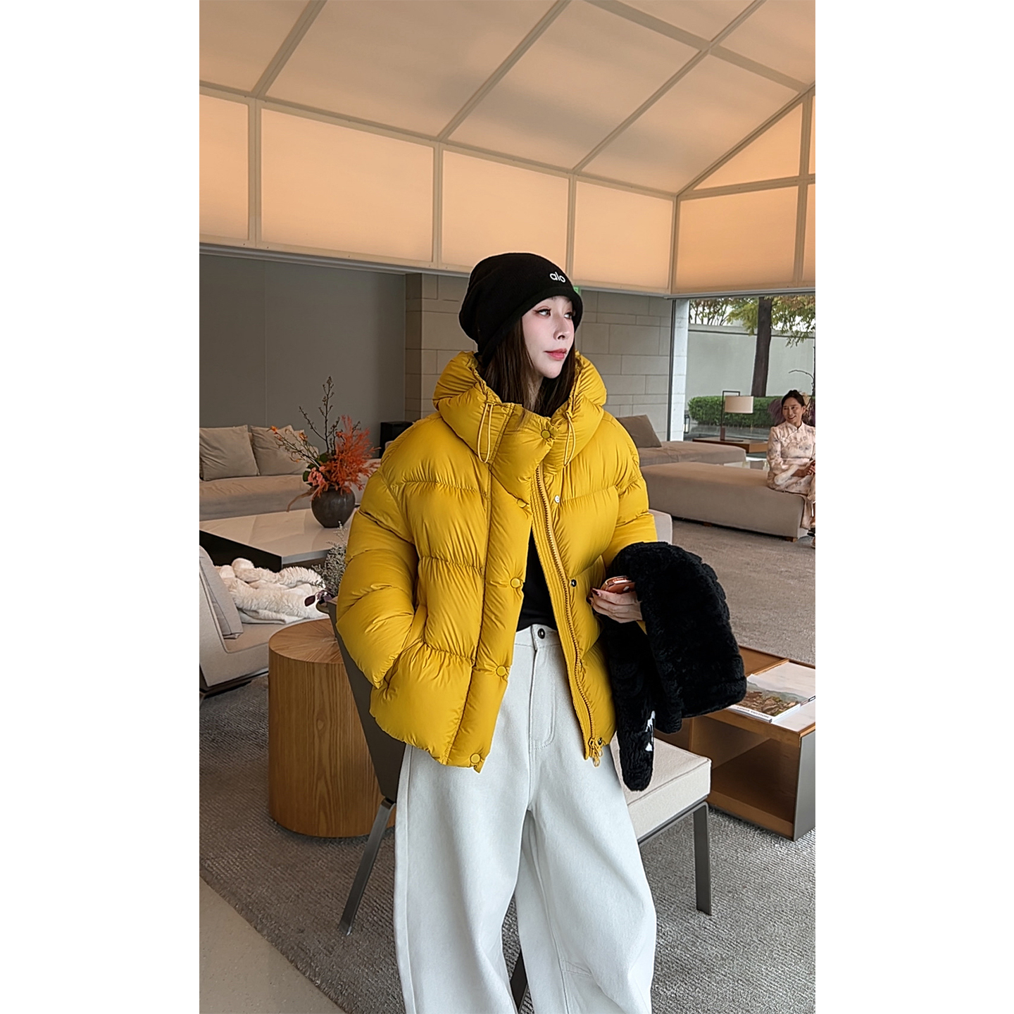 2025冬季连帽羽绒服女白鹅绒蓬松面包服小个子加厚外套