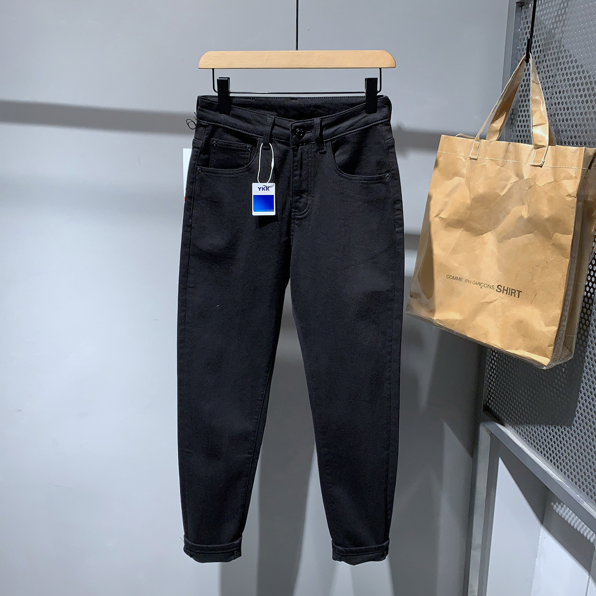 加绒9315-1款黑色防褪色小脚牛仔裤修身百搭休闲时尚那潮流牛仔裤