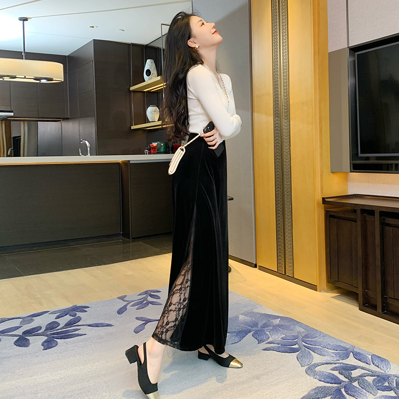 高级感蕾丝拼接金丝绒半身裙女秋冬2025新款黑色高腰显瘦a字长裙