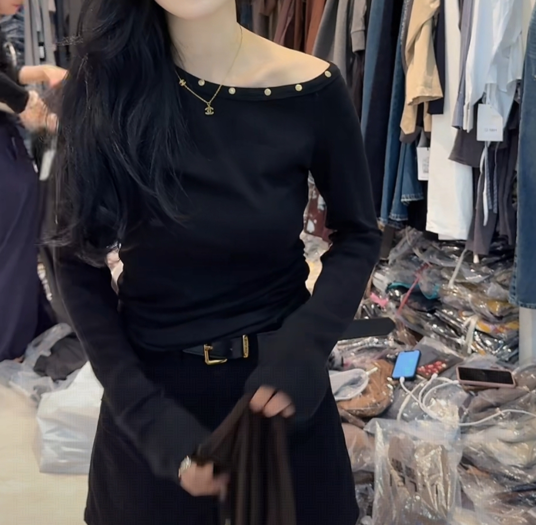 修身斜肩柳丁长袖T恤女2025秋季新款高级设计感显瘦百搭打底上衣