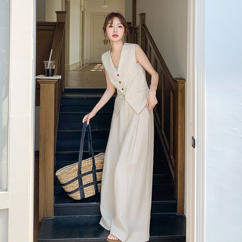 高级感老钱风亚麻套装女夏季2025新款薄款气质马甲阔腿裤两件套