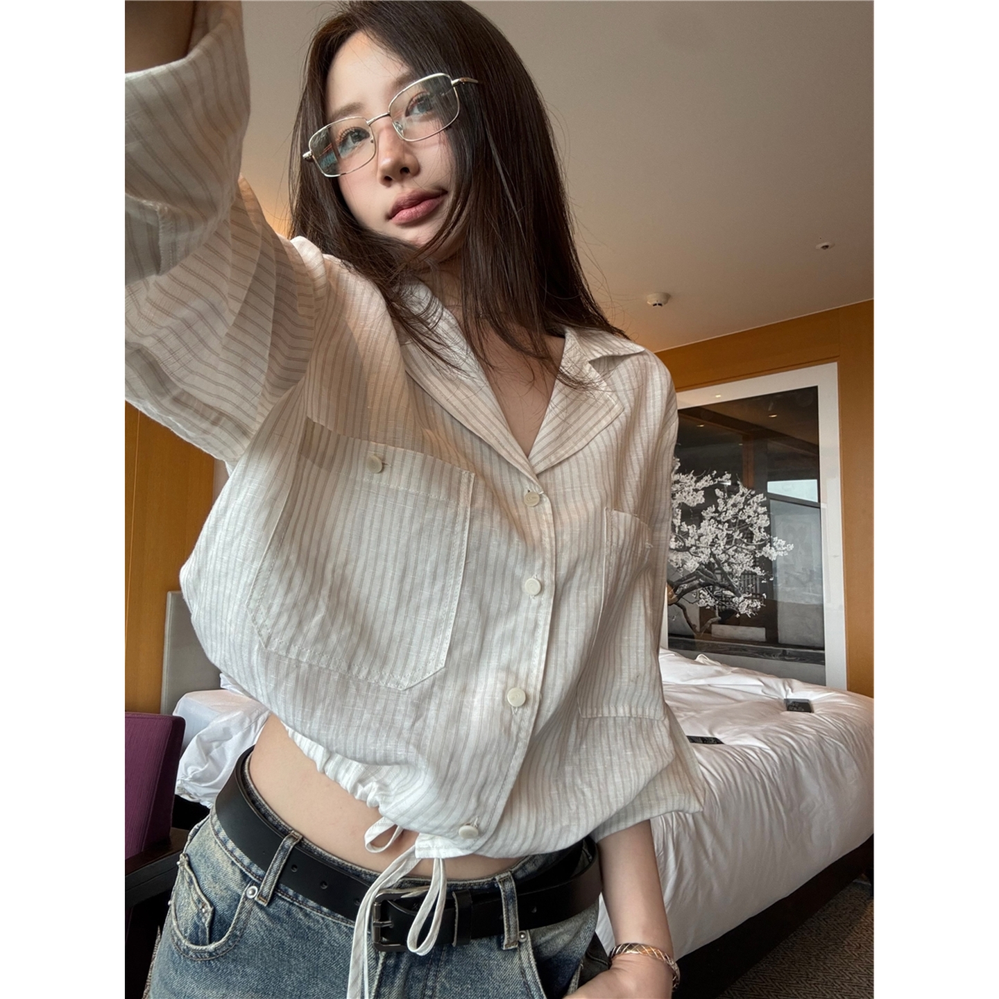 翻领薄款长袖衬衫女夏2025新款秋韩系高级感宽松显瘦短收腰款衬衣