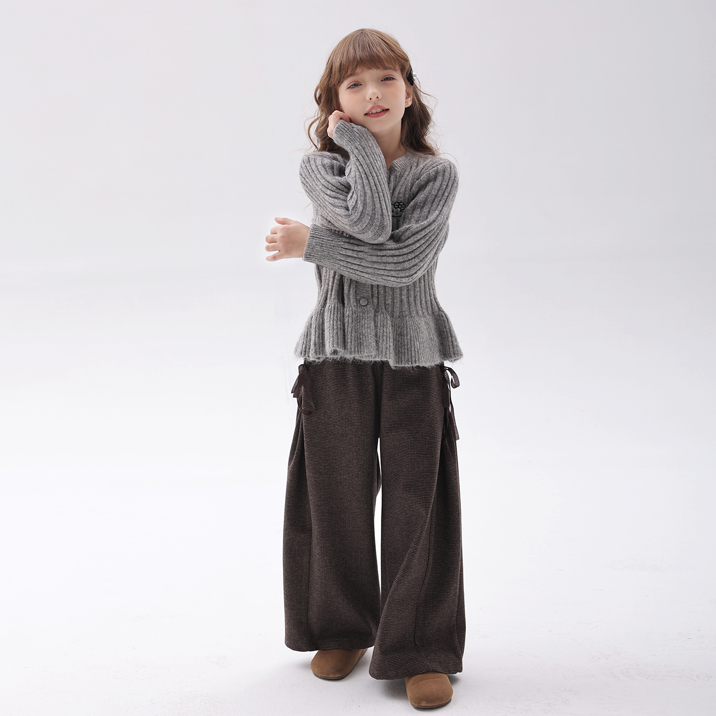 高级感女童毛衣套装秋冬2025新款儿童加厚开衫外套初中生雪尼尔裤