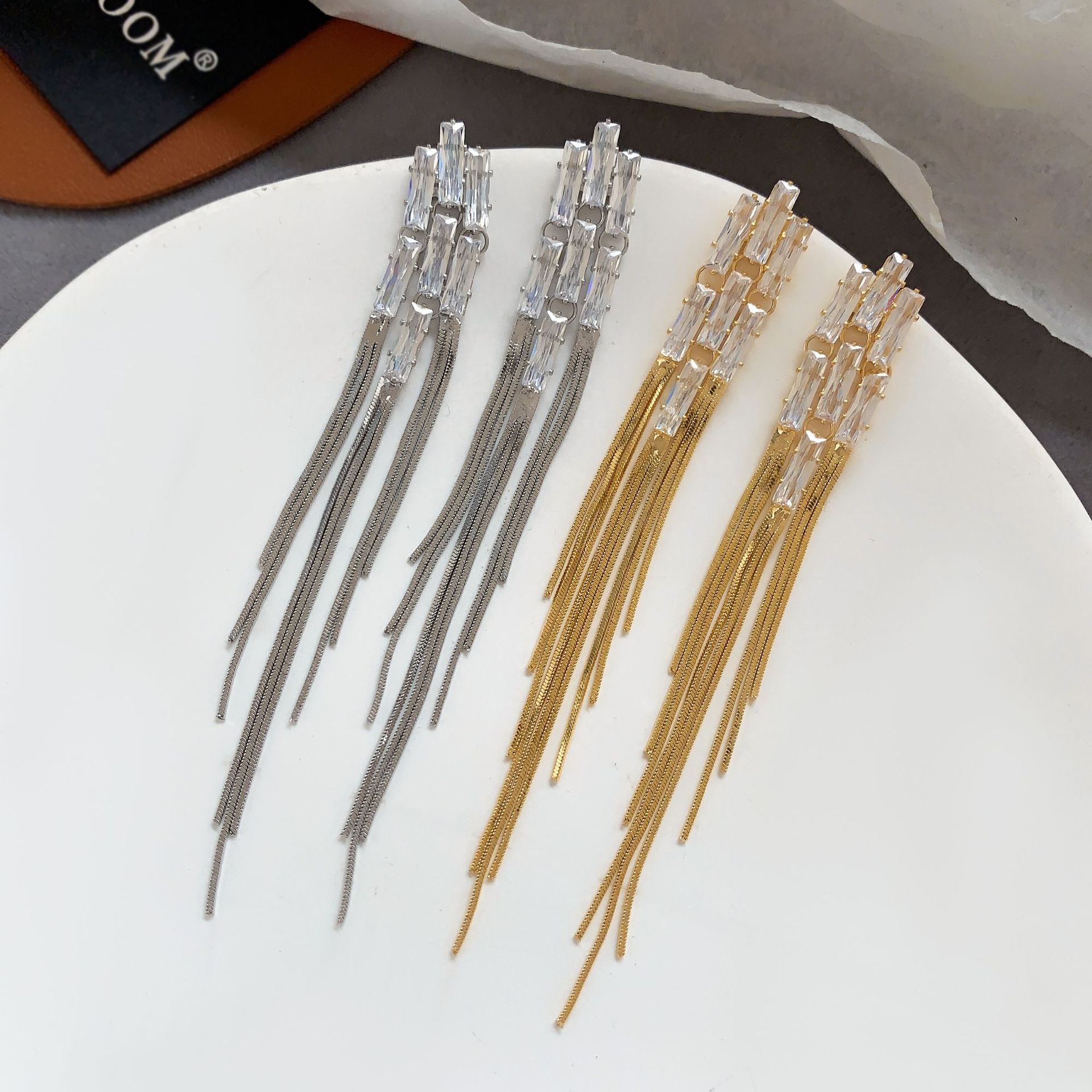 铜合金耳饰 长款流苏耳钉高级感个性小众设计气质轻奢耳环耳饰女