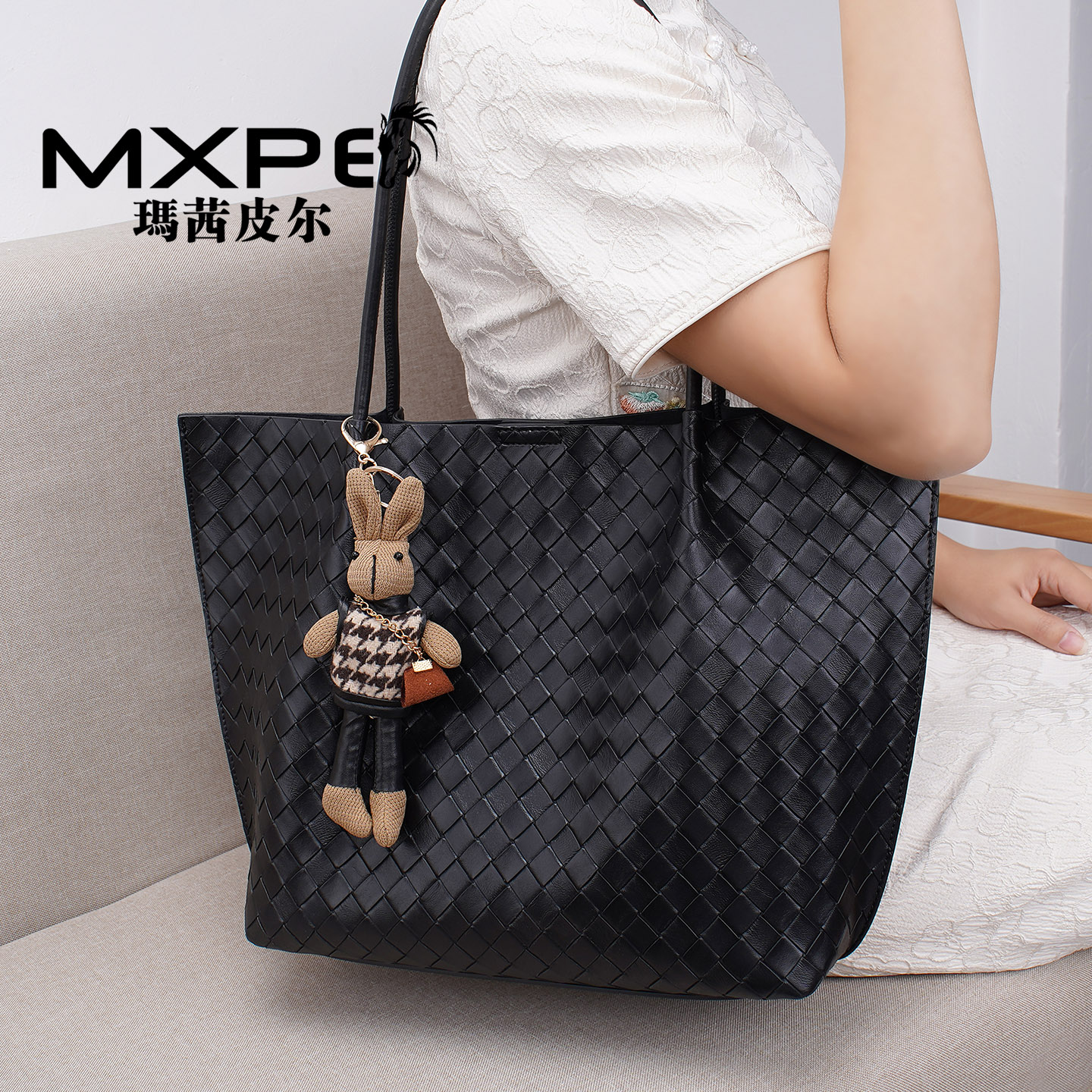 品牌休闲软皮手提托特包2025流行洋气手提子母包个性编织单肩女包