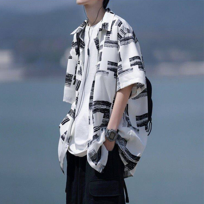 冰丝短袖衬衫男夏季半袖男士衬衣大码男装宽松男生沙滩外套上衣服