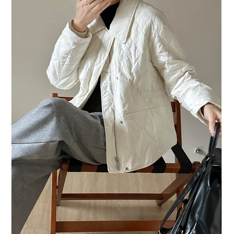 90白鸭绒复古菱形格收腰显瘦衬衫领羽绒服冬季短款外套女设计感